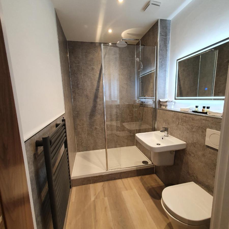 Central Penthouse With Hot Tub & Views 24 Челтенхам Экстерьер фото